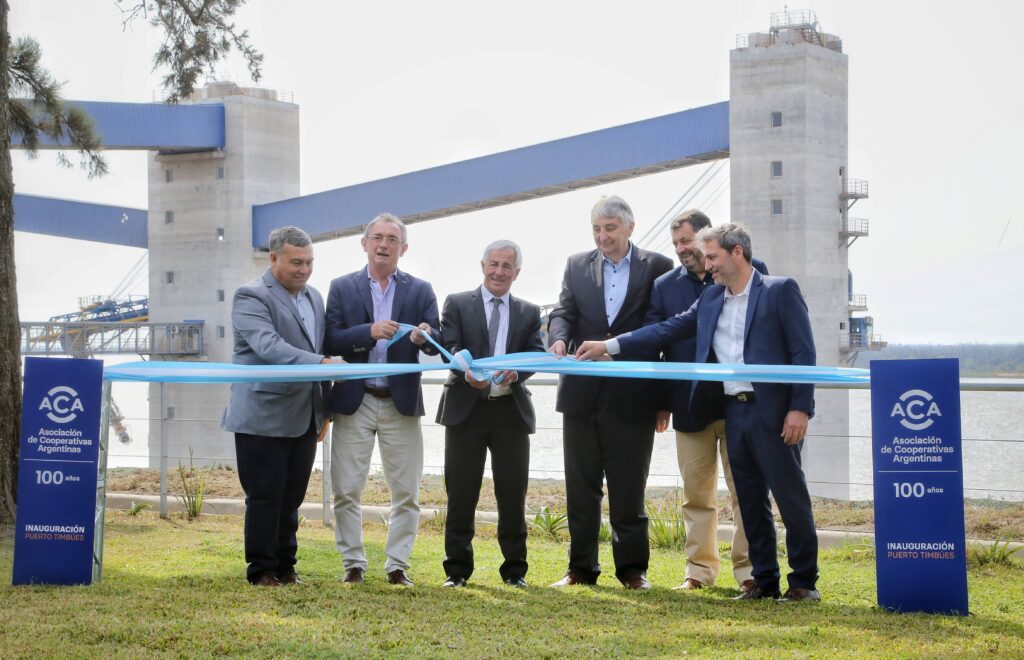 Construcción del puerto multipropósito en Timbúes