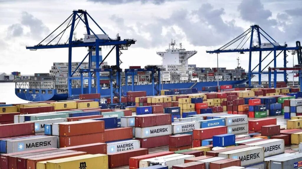 Exportaciones argentinas de productos primarios y MOA en agosto 2025.