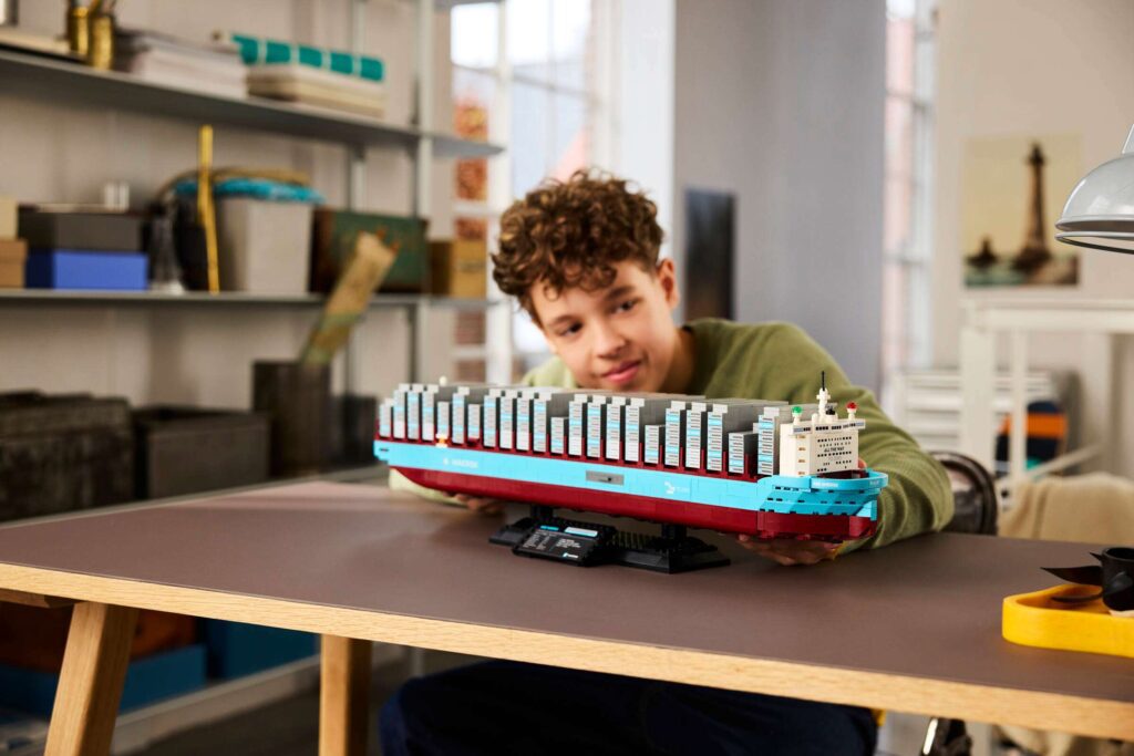 LEGO Maersk 2026 set 40955 portacontenedores dual-fuel
