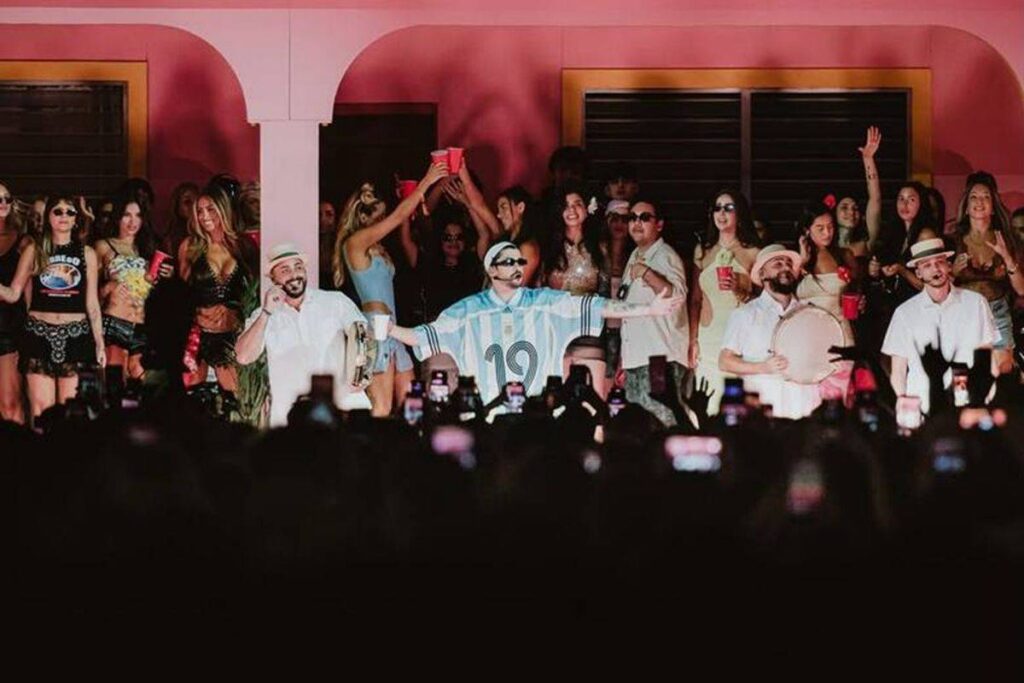 logística aérea Bad Bunny con carguero en Viracopos rumbo a Sídney