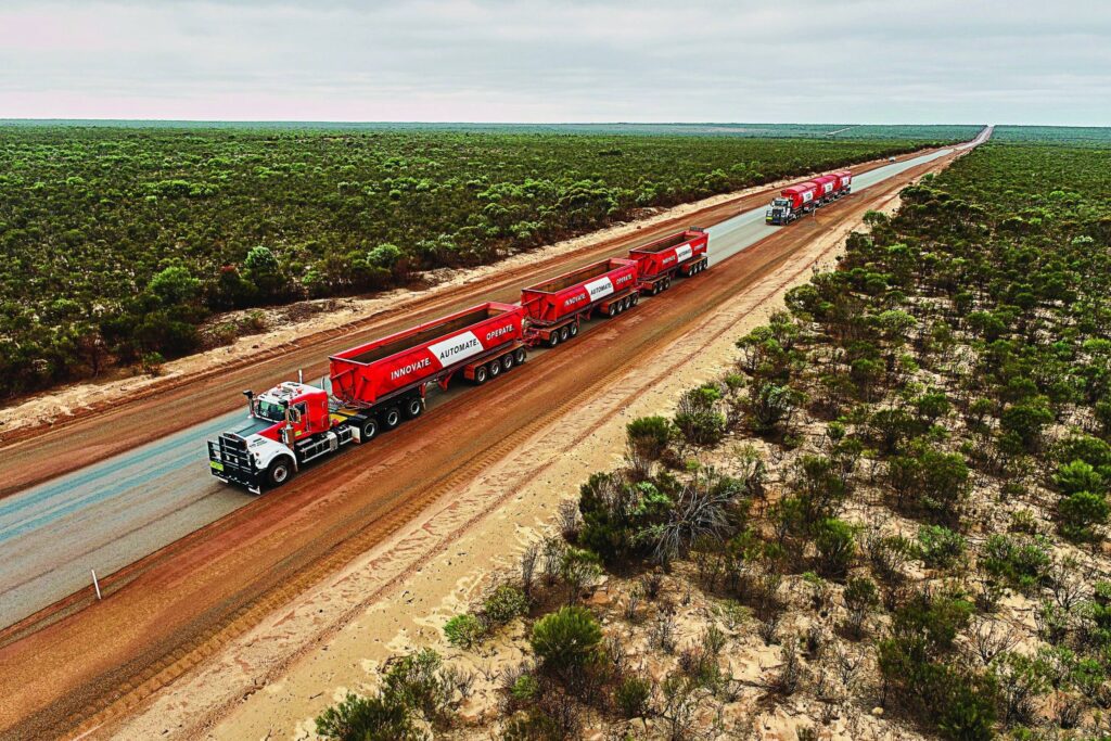 Road trains en Australia como referencia internacional de bitrenes