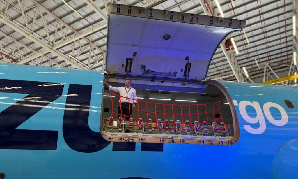 flota carguera Azul Express