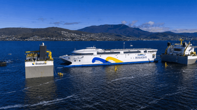 China Zorrilla, el ferry eléctrico más grande del mundo, rumbo a Sudamérica