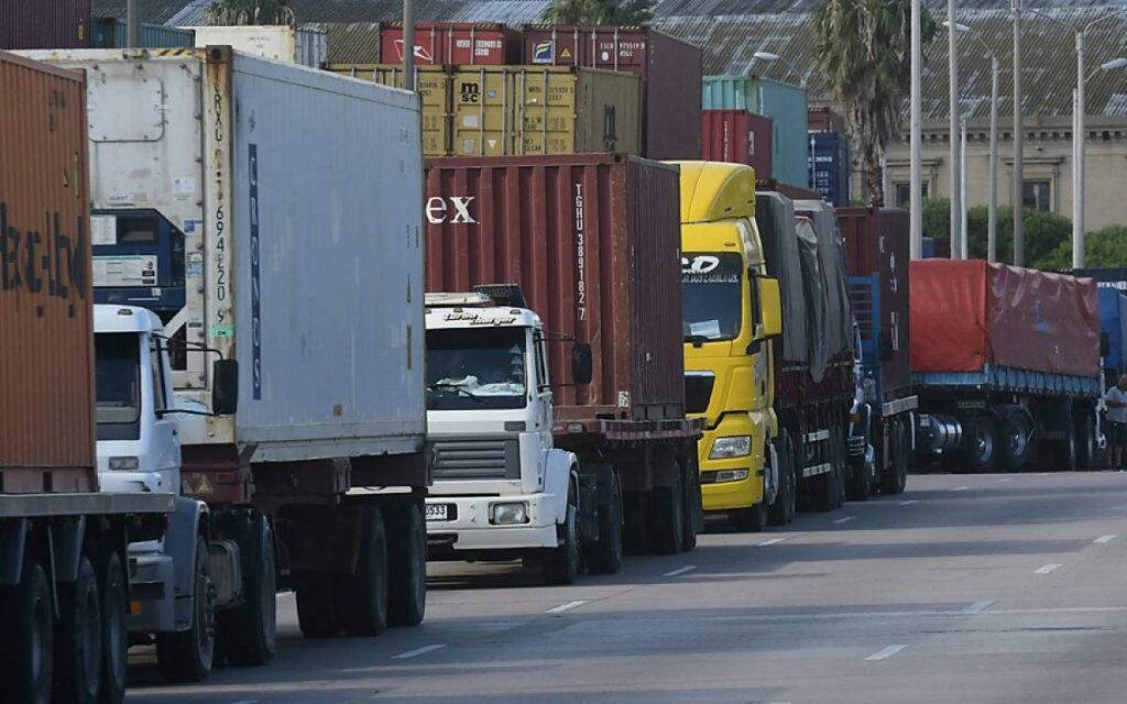 Déficit comercial con Brasil en el transporte terrestre regional