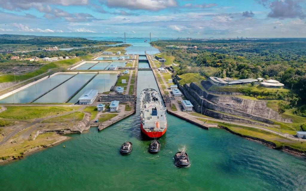 calado Canal Panamá y logística marítima internacional