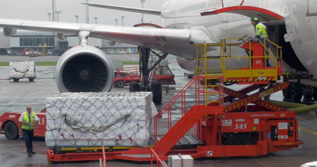 carga aérea Argentina en aeropuerto internacional