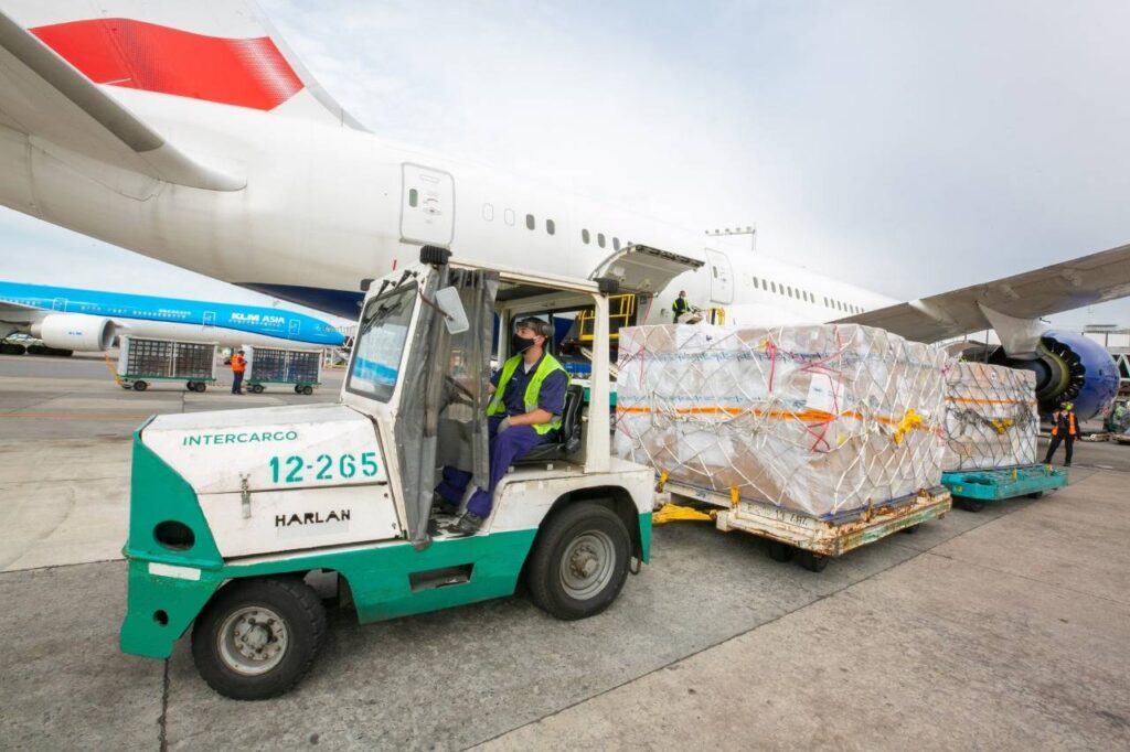 Logística aérea internacional con Embraer E190F