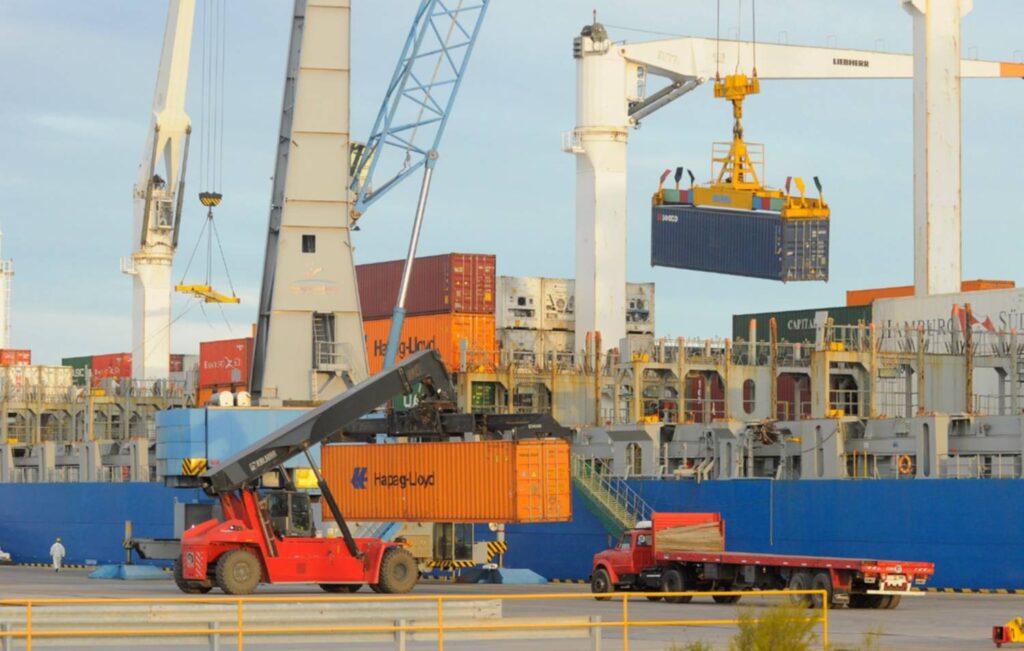 Puerto de Bahía Blanca movimiento de cargas noviembre 2025