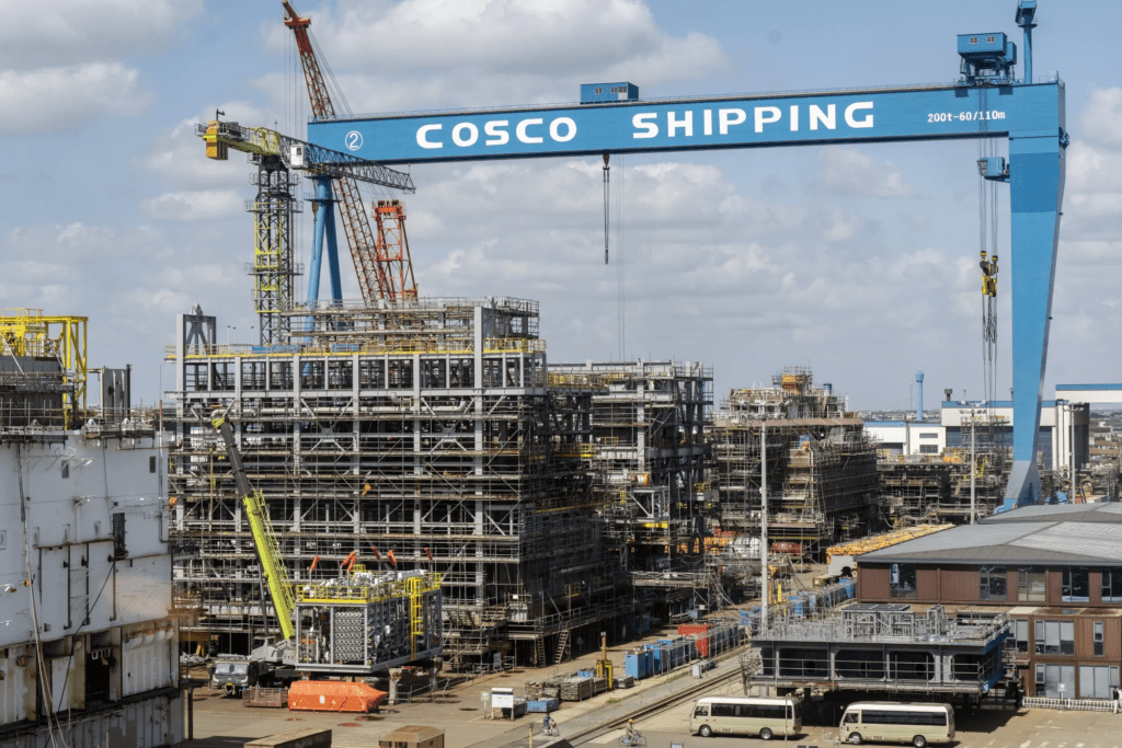 Cosco encarga buques para modernizar su flota marítima