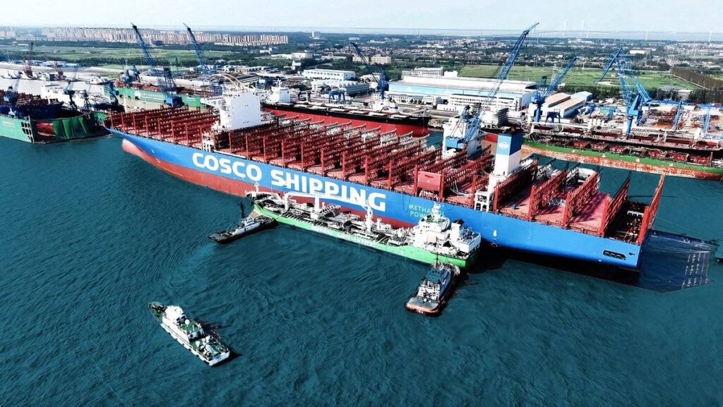 Cosco encarga buques más eficientes y sostenibles