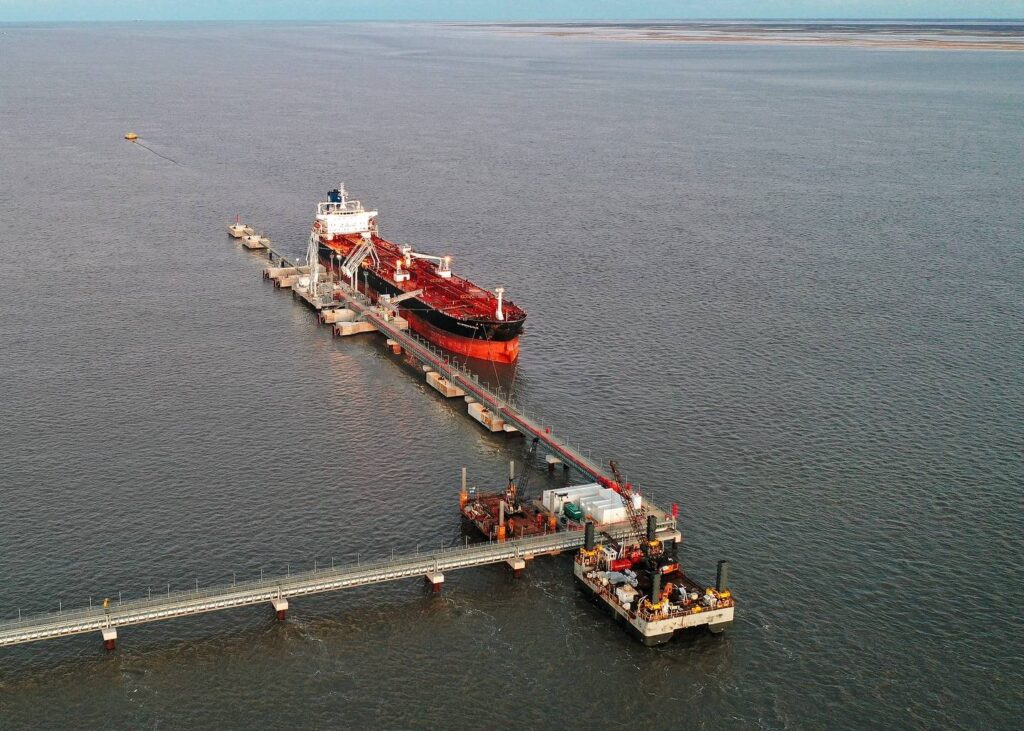 exportacion de petróleo de Vaca Muerta desde Puerto Rosales
