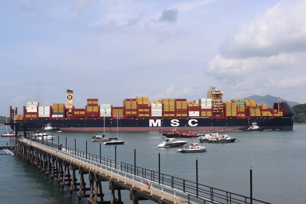 calado Canal Panamá y esclusas de Gatún