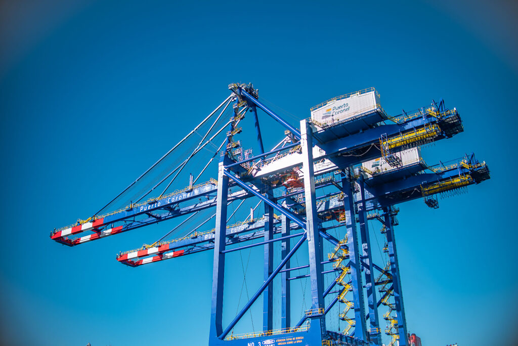 Inversiones en terminales brasileñas de grandes navieras.