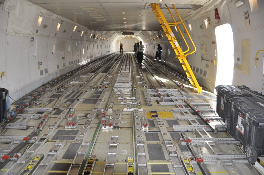 Boeing 777-300ERSF con mayor volumen de carga