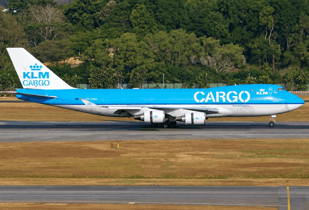 Boeing 747F, histórico carguero superado por el Boeing 777F.