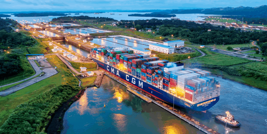 Tráfico marítimo de buques neopanamax en el Canal de Panamá