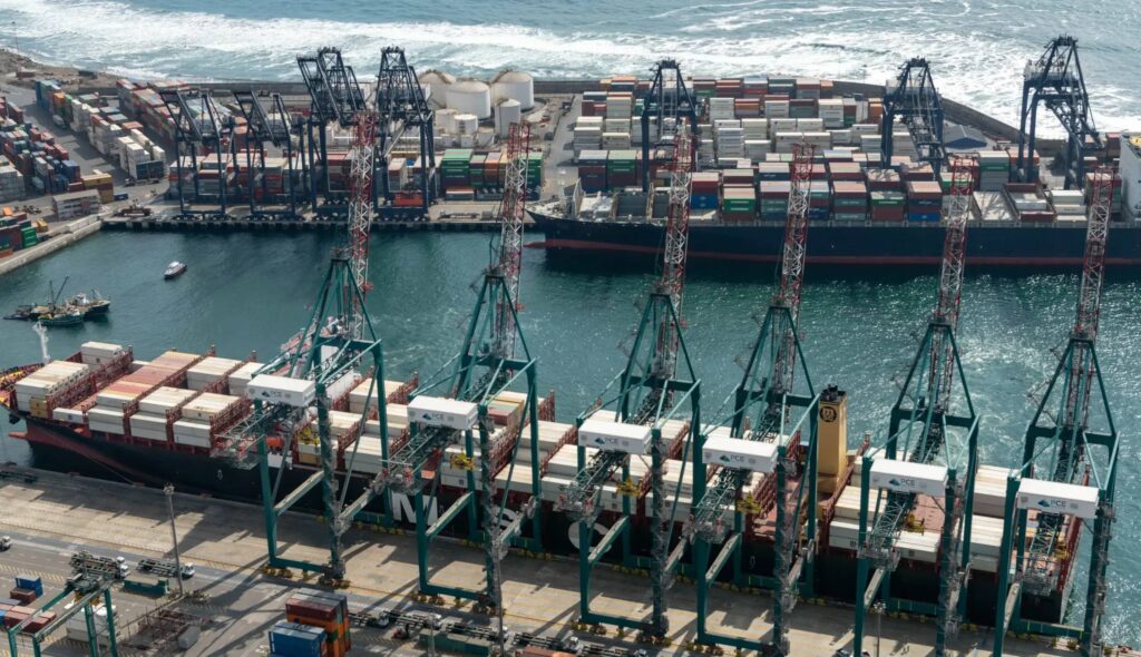 líneas navieras globales en rutas de América Latina