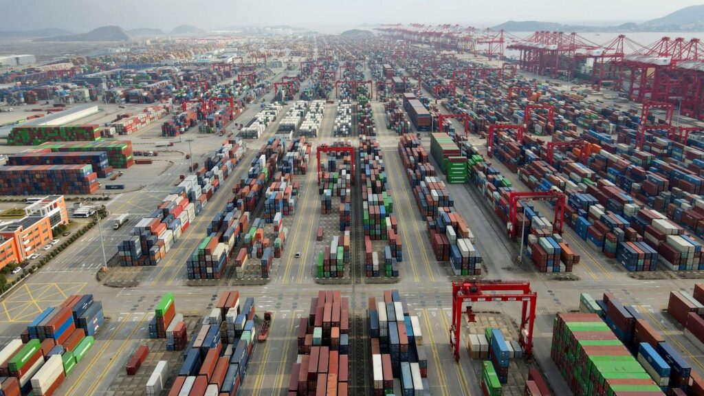 Puertos chinos con mayor movimiento de contenedores en 2025