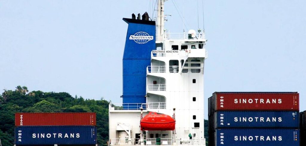 navieras medianas feeder: conexión regional y transbordos en hubs