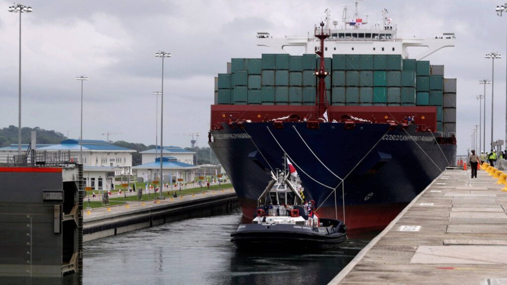 Canal de Panamá con transporte marítimo de productos energéticos